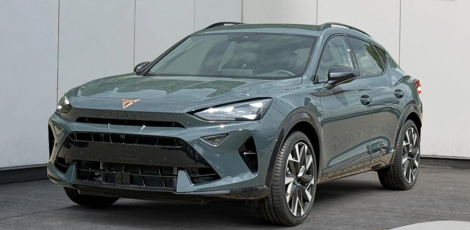 Cupra Formentor VZ* FACE* DISTR* 4x4* 360CAM* KEYLESS* MEMORY* CAR, снимка 1