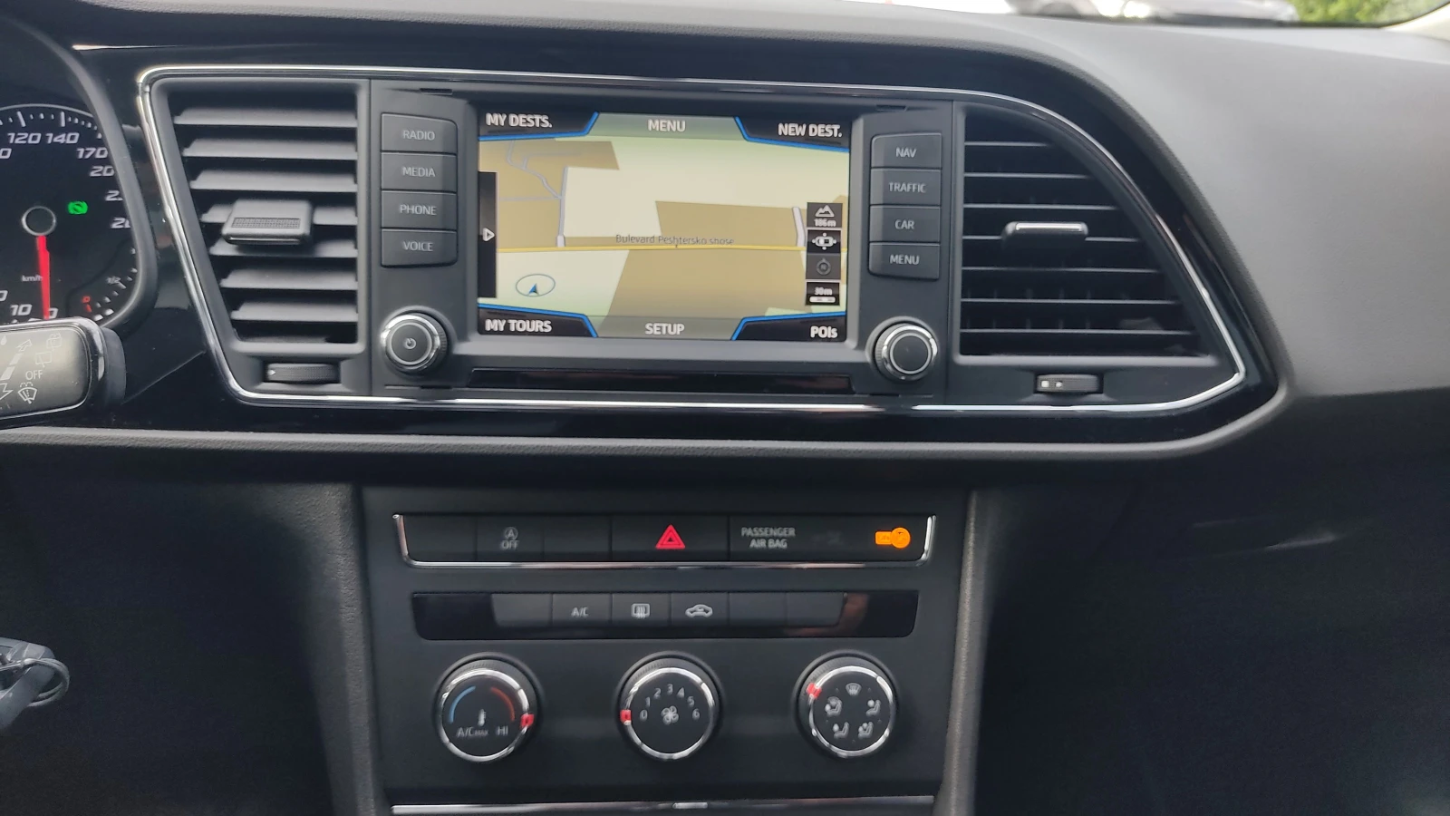 Seat Leon 1.6 TDI лизинг, снимка 6 - Автомобили и джипове - 53894022