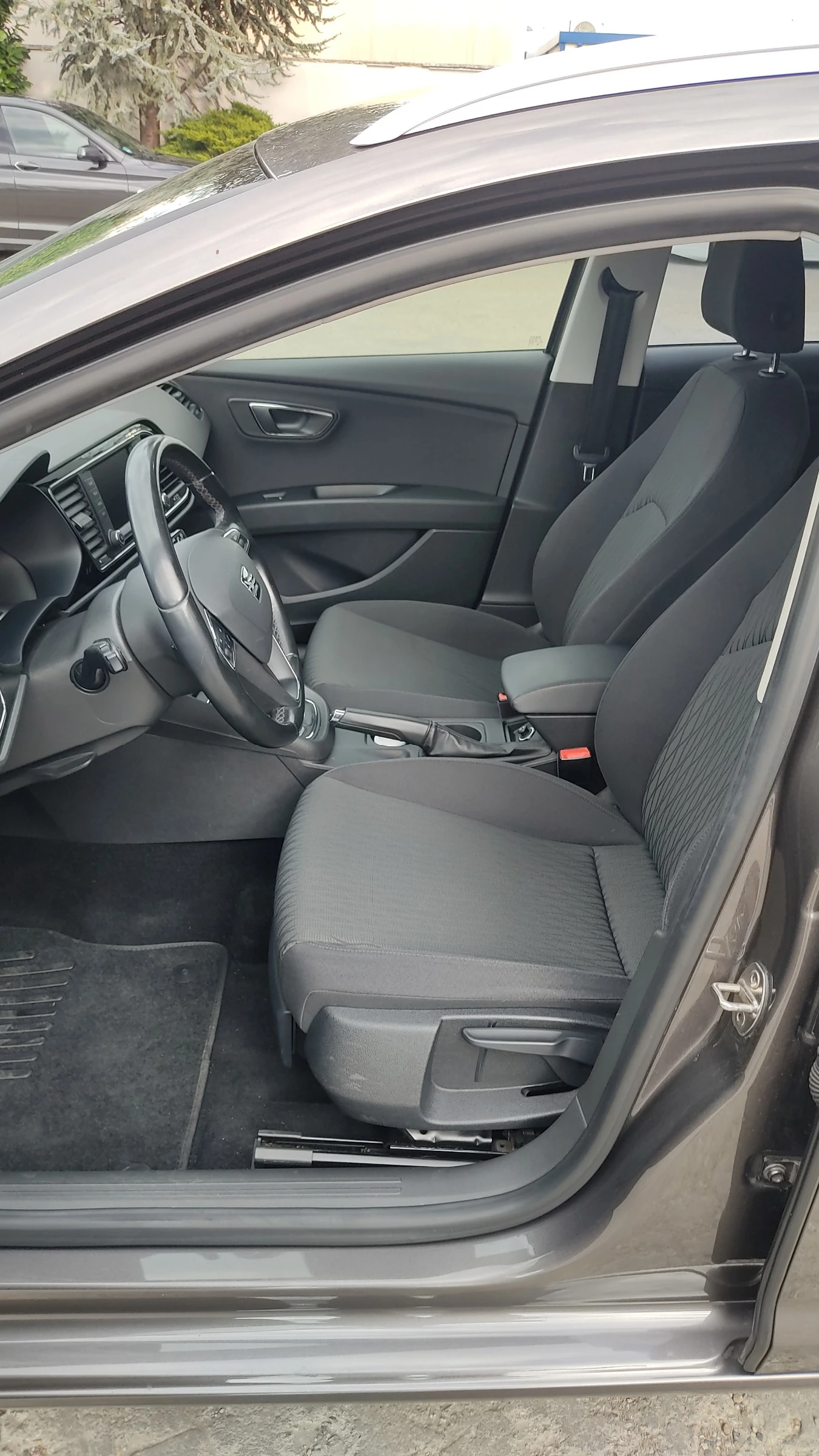 Seat Leon 1.6 TDI лизинг, снимка 9 - Автомобили и джипове - 53894022