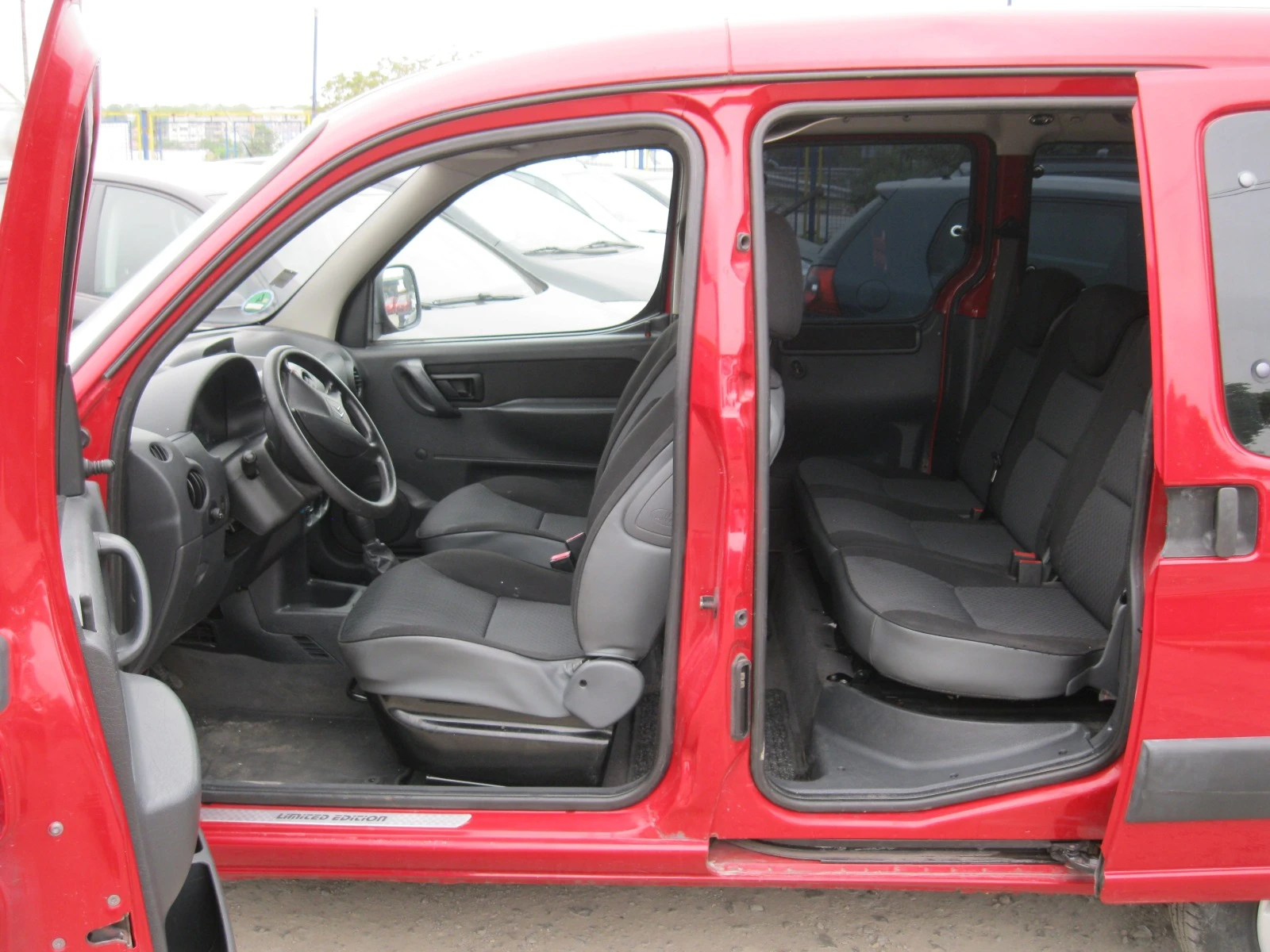 Citroen Berlingo 1, 6 HDI LIMITED EDITION | Mobile.bg — изображение 15