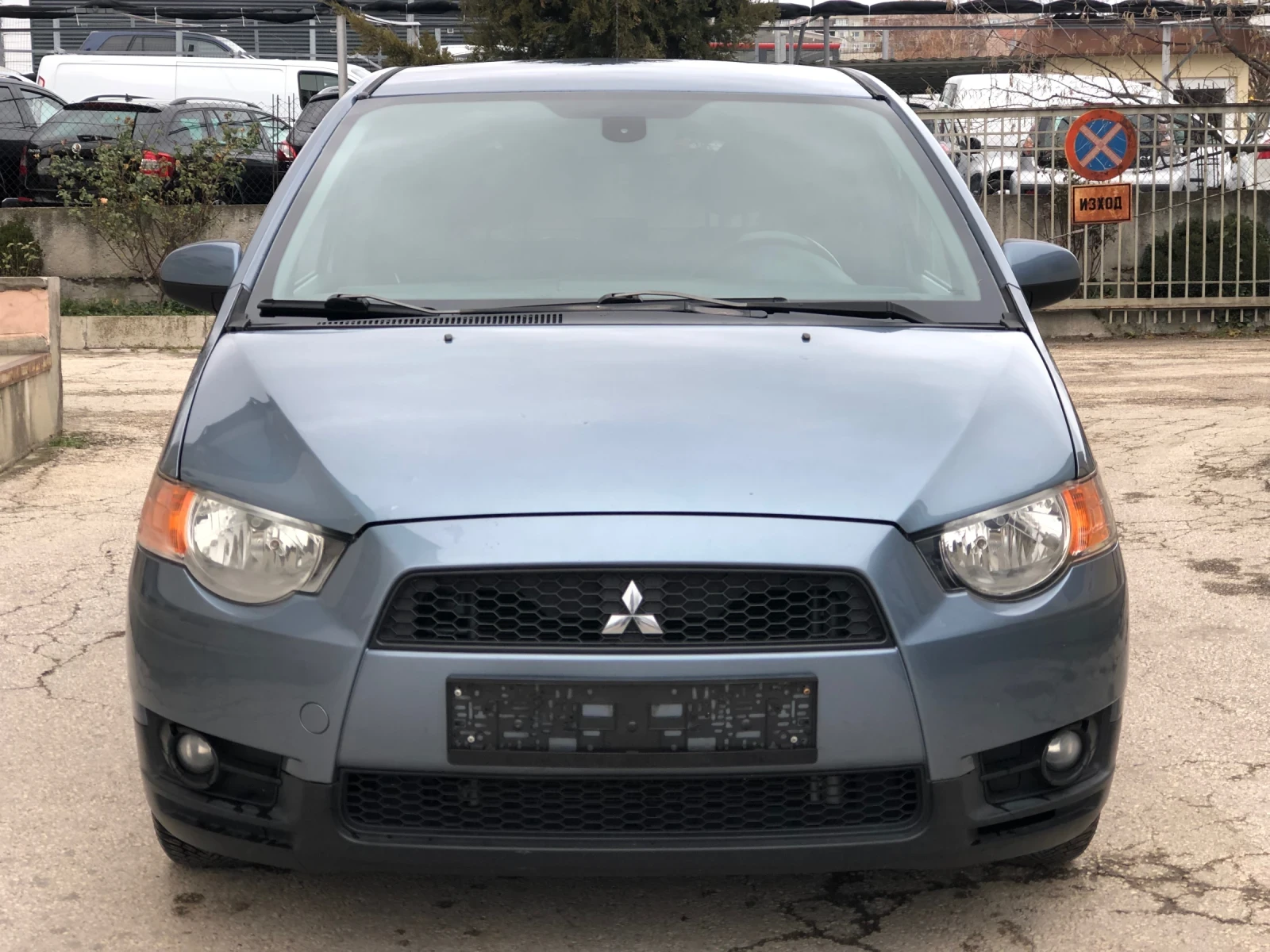 Mitsubishi Colt 1.3i FACE - изображение 2