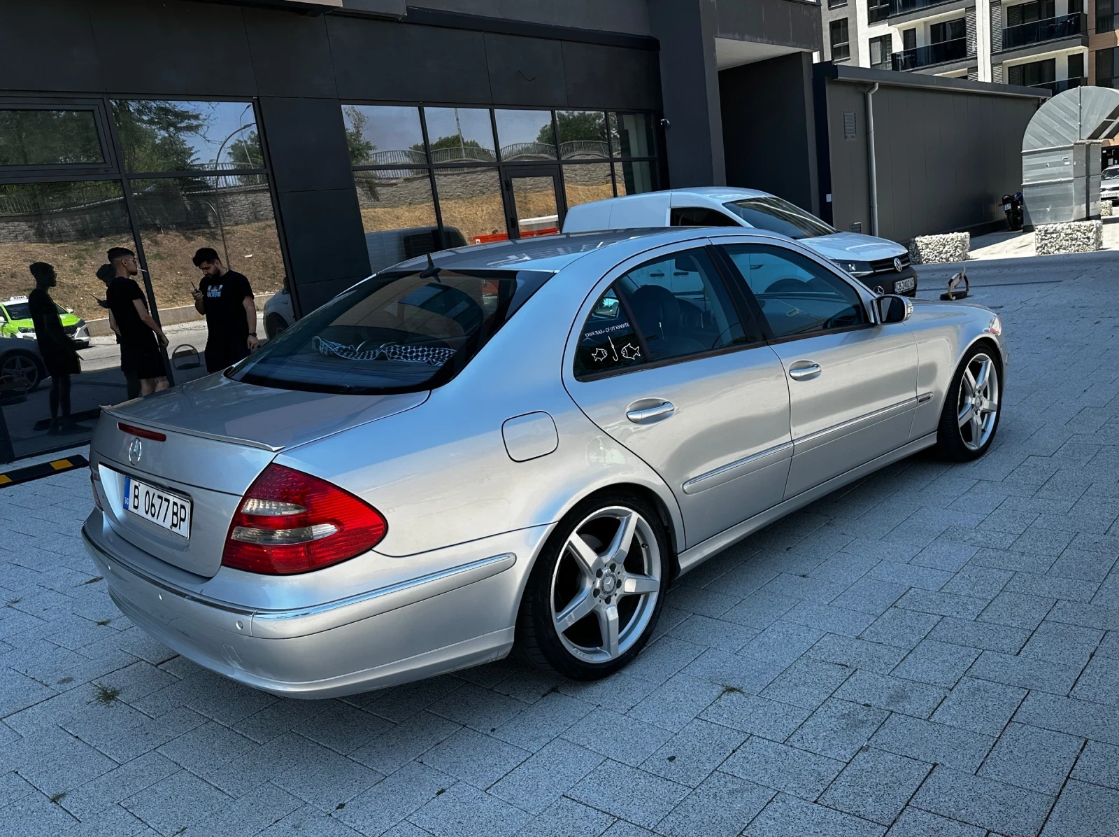 Mercedes-Benz E 320  - изображение 4