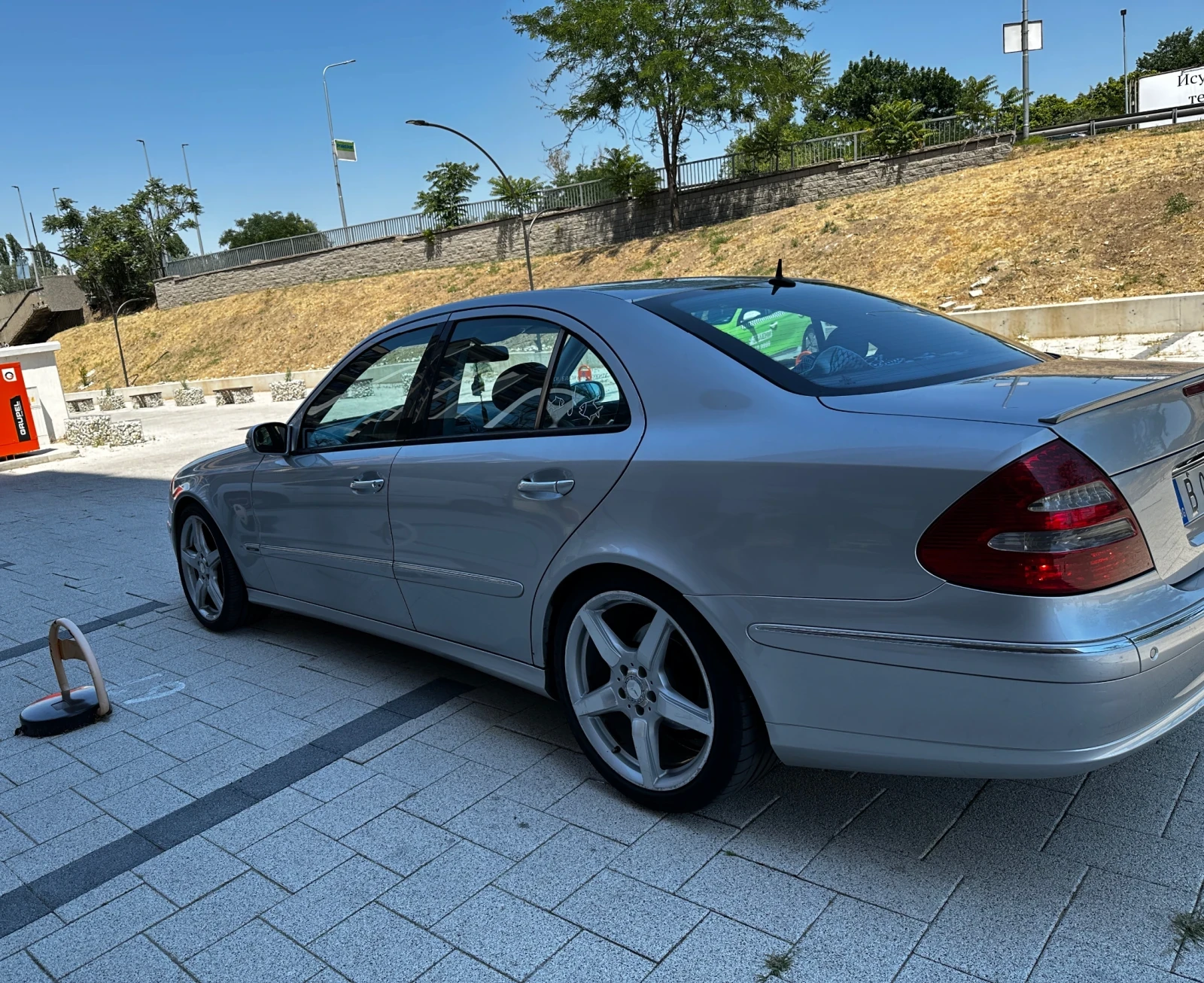 Mercedes-Benz E 320  - изображение 6
