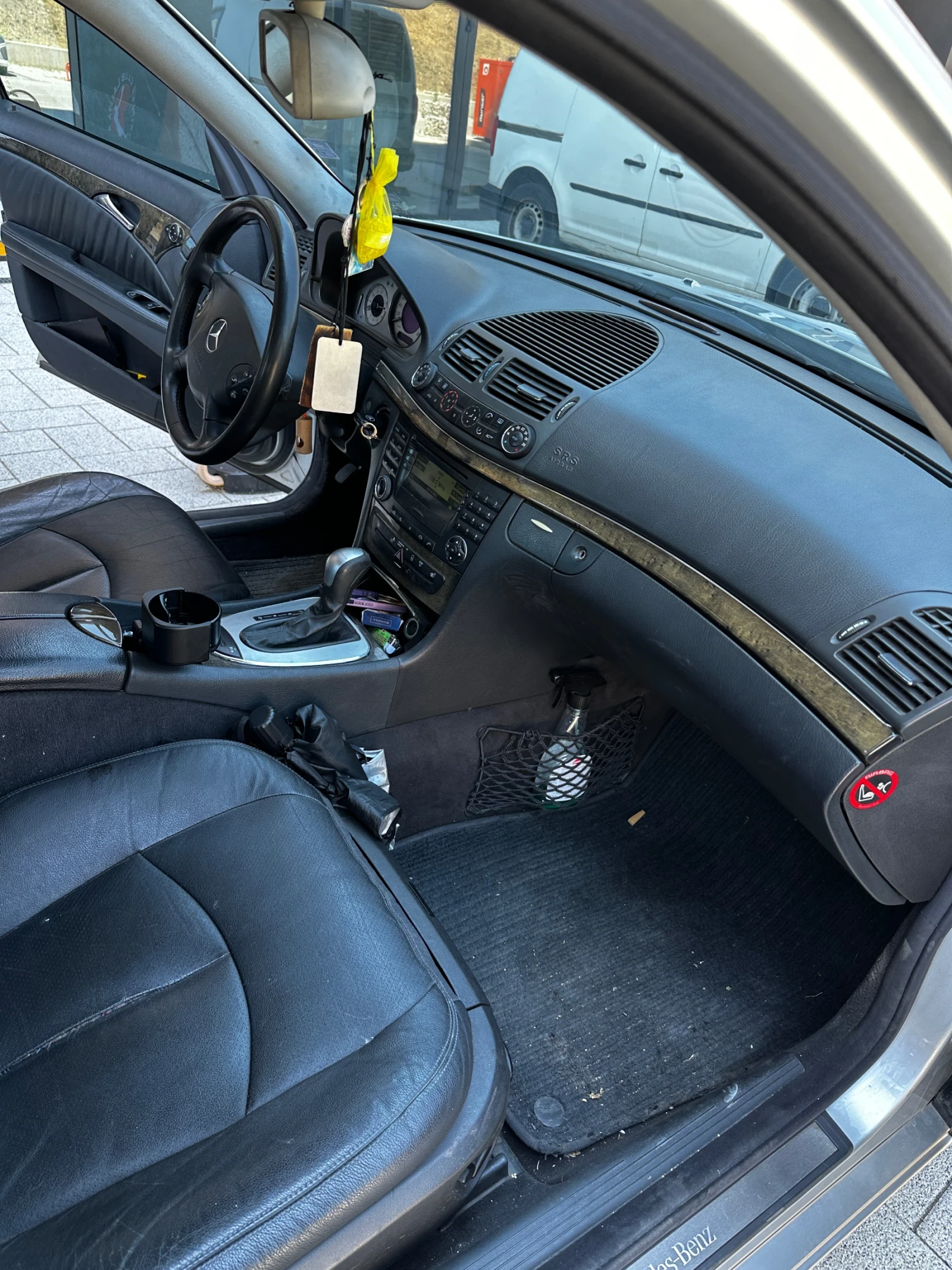 Mercedes-Benz E 320  - изображение 8