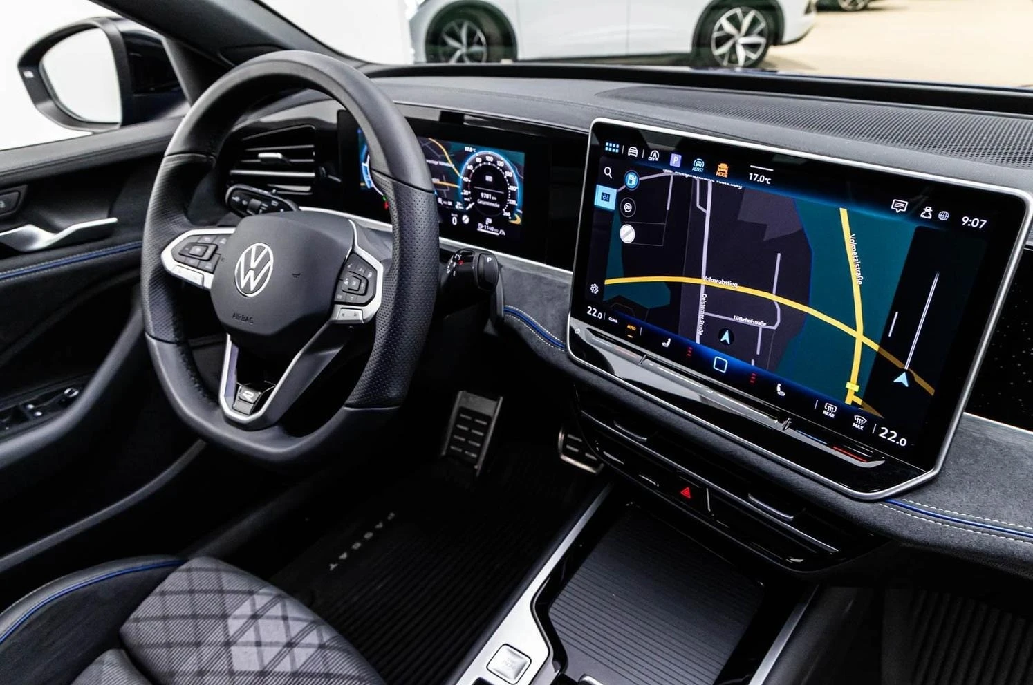 VW Passat 2.0 TDI 4-MOTION R-LINE BLACK STYLE MATRIX CAMERA | Mobile.bg � ����������� 12