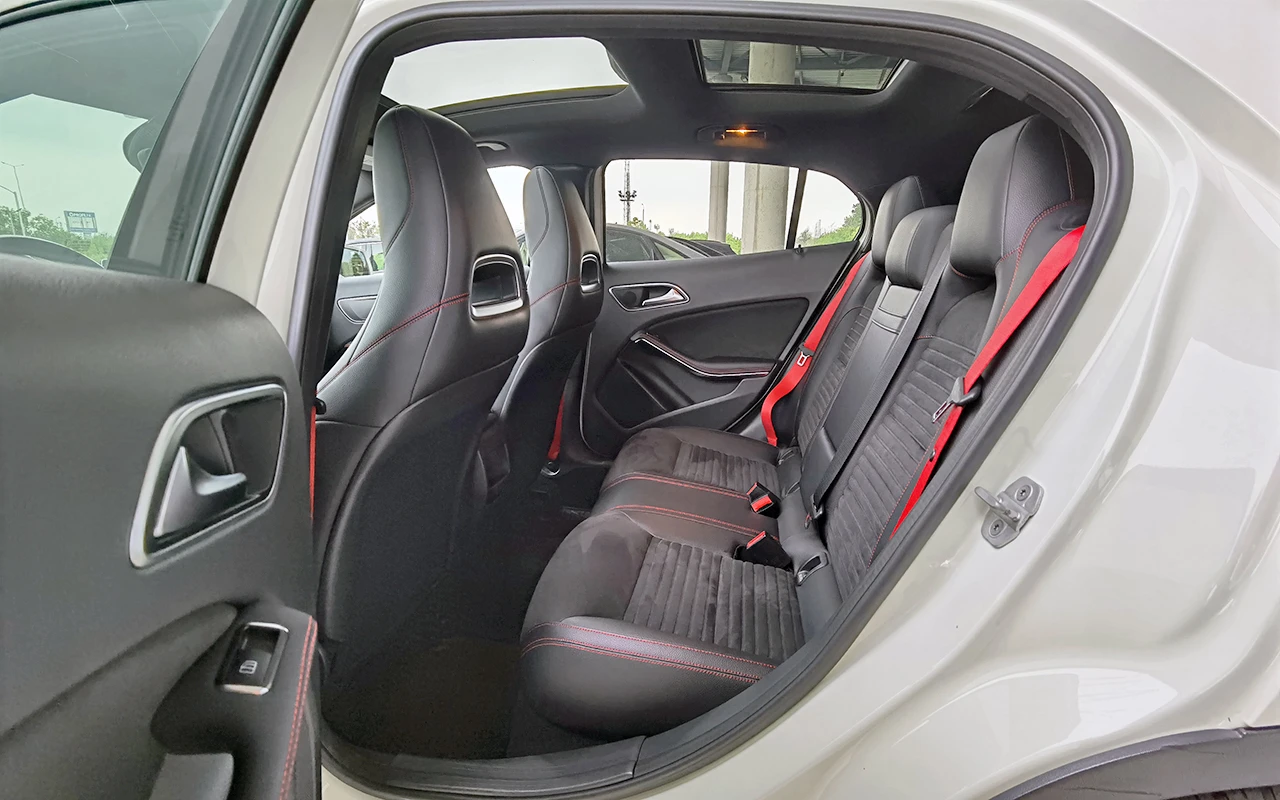 Mercedes-Benz A 45 AMG 4MATIC - изображение 6