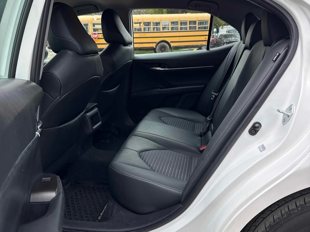 Toyota Camry * SE * CARFAX * БЕЗ ПЪРВОНАЧАЛНА ВНОСКА - изображение 10