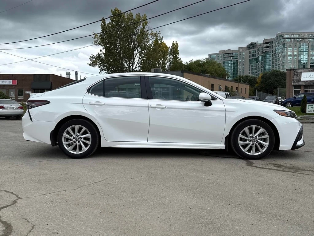 Toyota Camry * SE * CARFAX * БЕЗ ПЪРВОНАЧАЛНА ВНОСКА - изображение 3