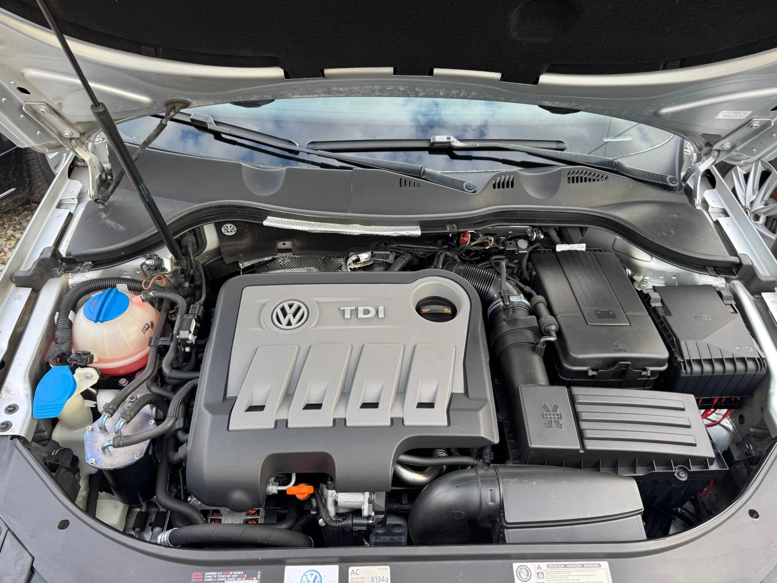 VW Passat 2.0TDI* DSG* Highline, снимка 16 - Автомобили и джипове - 53572598