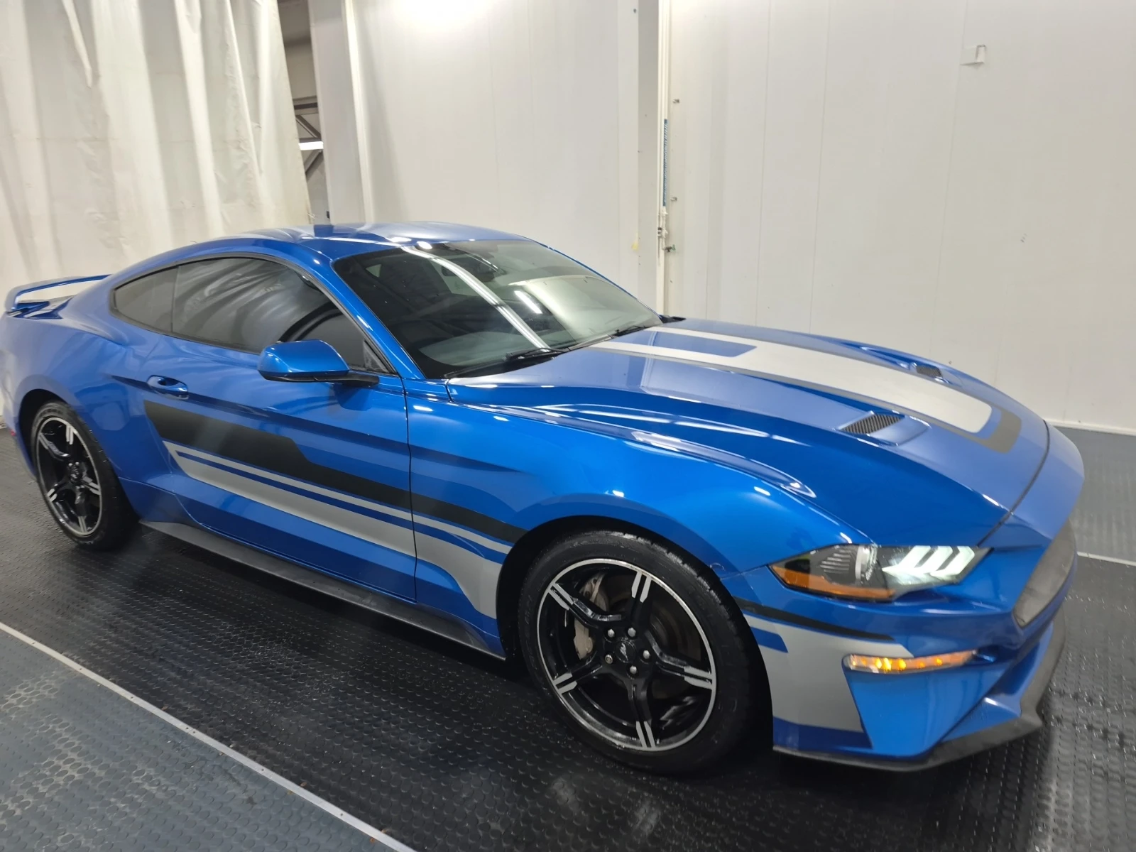 Ford Mustang ECOBOOST, снимка 3 - Автомобили и джипове - 53761096