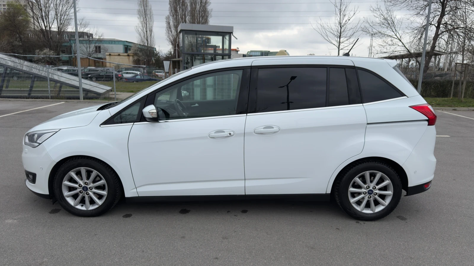 Ford C-max * 2.0TDCI* FULL* 95611KM* PODGREV* NAVI* KEYLESS* , снимка 8 - Автомобили и джипове - 54148278