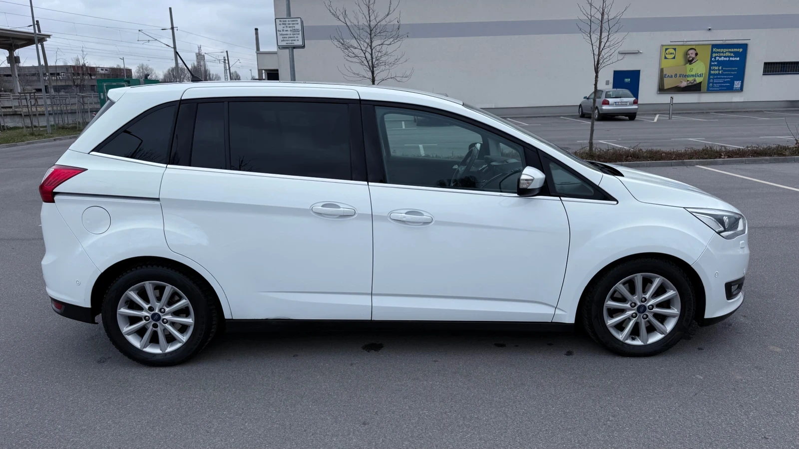 Ford C-max * 2.0TDCI* FULL* 95611KM* PODGREV* NAVI* KEYLESS* , снимка 4 - Автомобили и джипове - 54148278