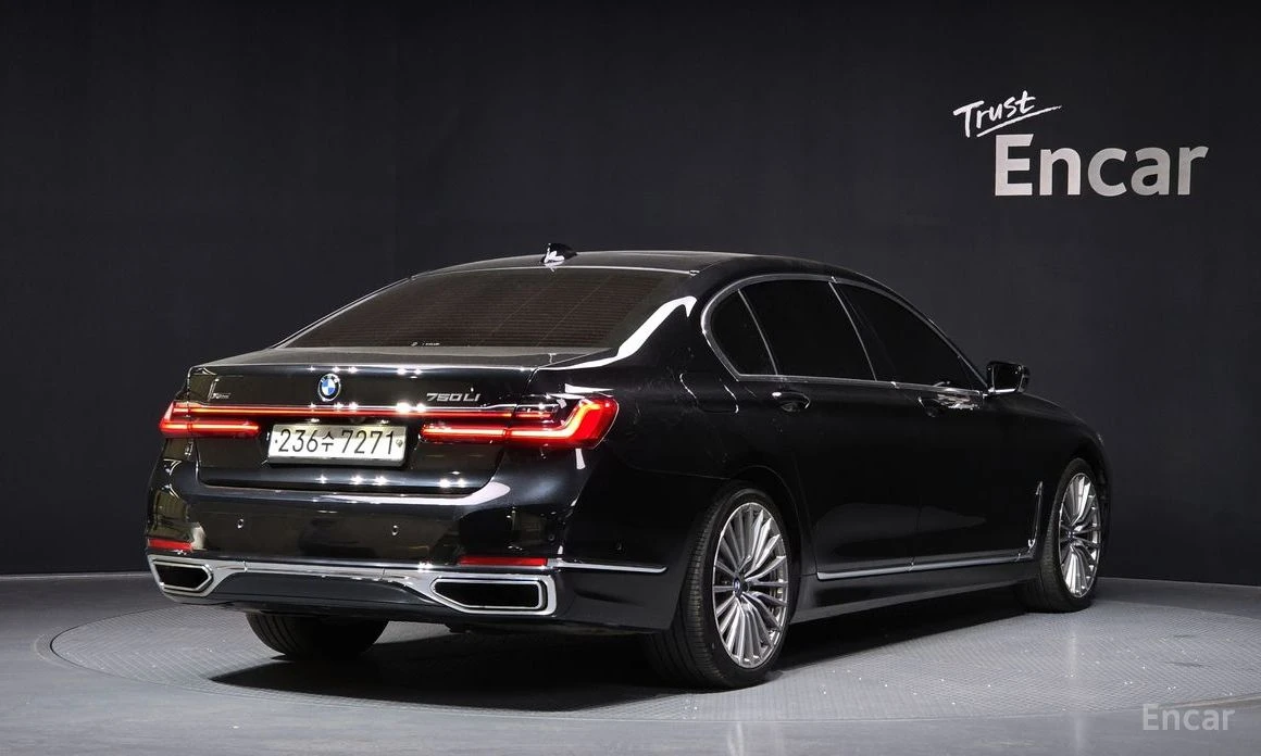 BMW 740 Li* PURE EXCELLENCE* HARMAN* 360 CAM* HEAD-UP* TV*, снимка 3 - Автомобили и джипове - 54153362