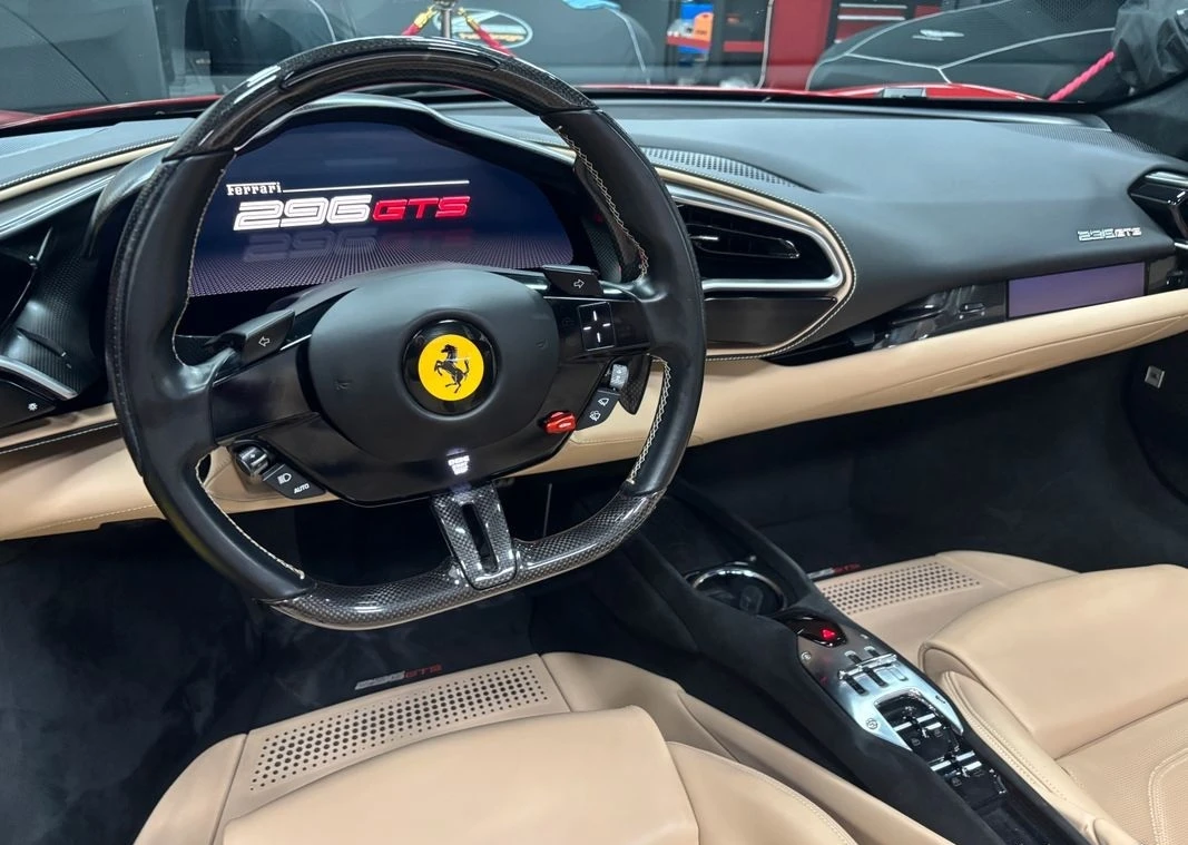 Ferrari 296 GTS Spider, снимка 7 - Автомобили и джипове - 54339599