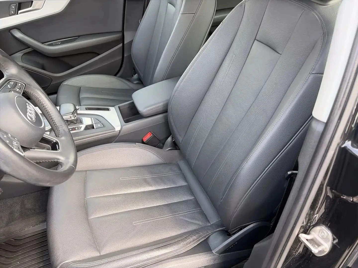Audi A4 Progressiv* KEYLESS* АвтоКредит* (ЦЕНА ДО БГ), снимка 7 - Автомобили и джипове - 54585115