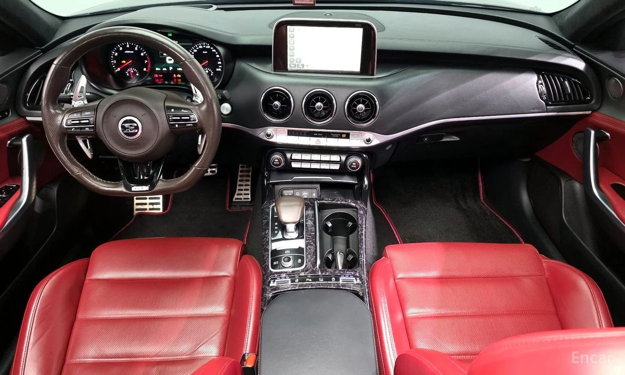 Kia Stinger 3.3* GT* AWD* ПОДГРЕВ* ОБДУХВАНЕ* 360КАМЕРА* , снимка 7 - Автомобили и джипове - 54981228
