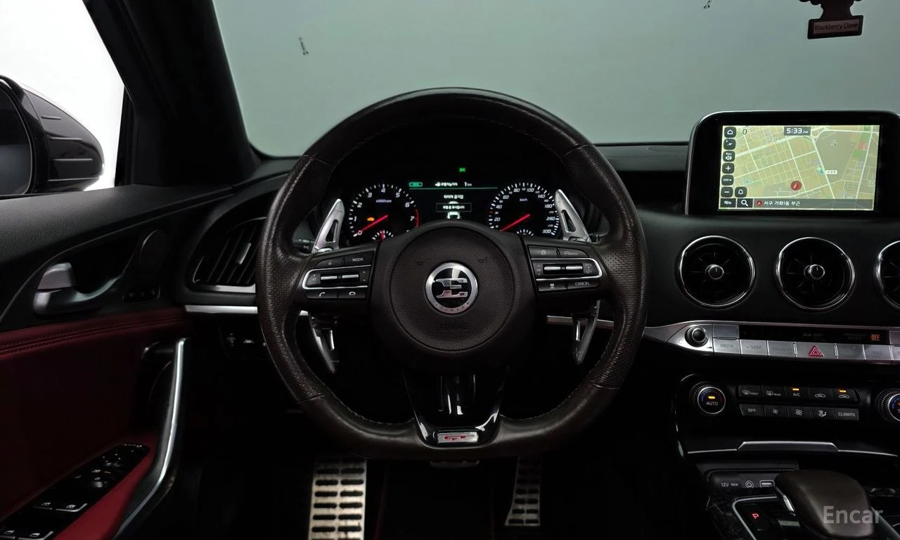 Kia Stinger 3.3* GT* AWD* ПОДГРЕВ* ОБДУХВАНЕ* 360КАМЕРА* , снимка 8 - Автомобили и джипове - 54981228