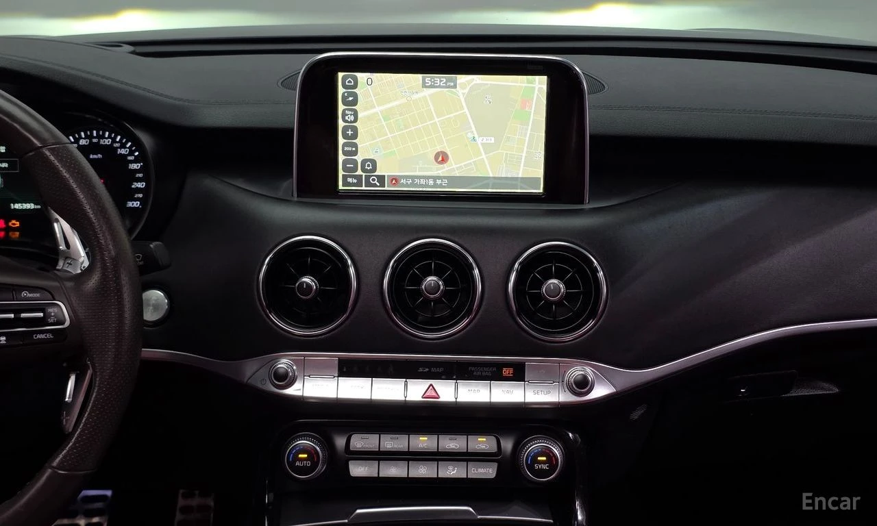 Kia Stinger 3.3* GT* AWD* ПОДГРЕВ* ОБДУХВАНЕ* 360КАМЕРА* , снимка 9 - Автомобили и джипове - 54981228