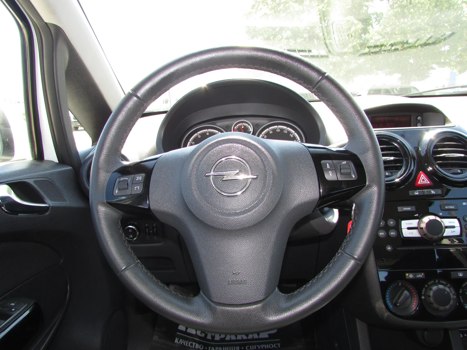 Opel Corsa 1.0i EU5B 65000км, снимка 12 - Автомобили и джипове - 55503528