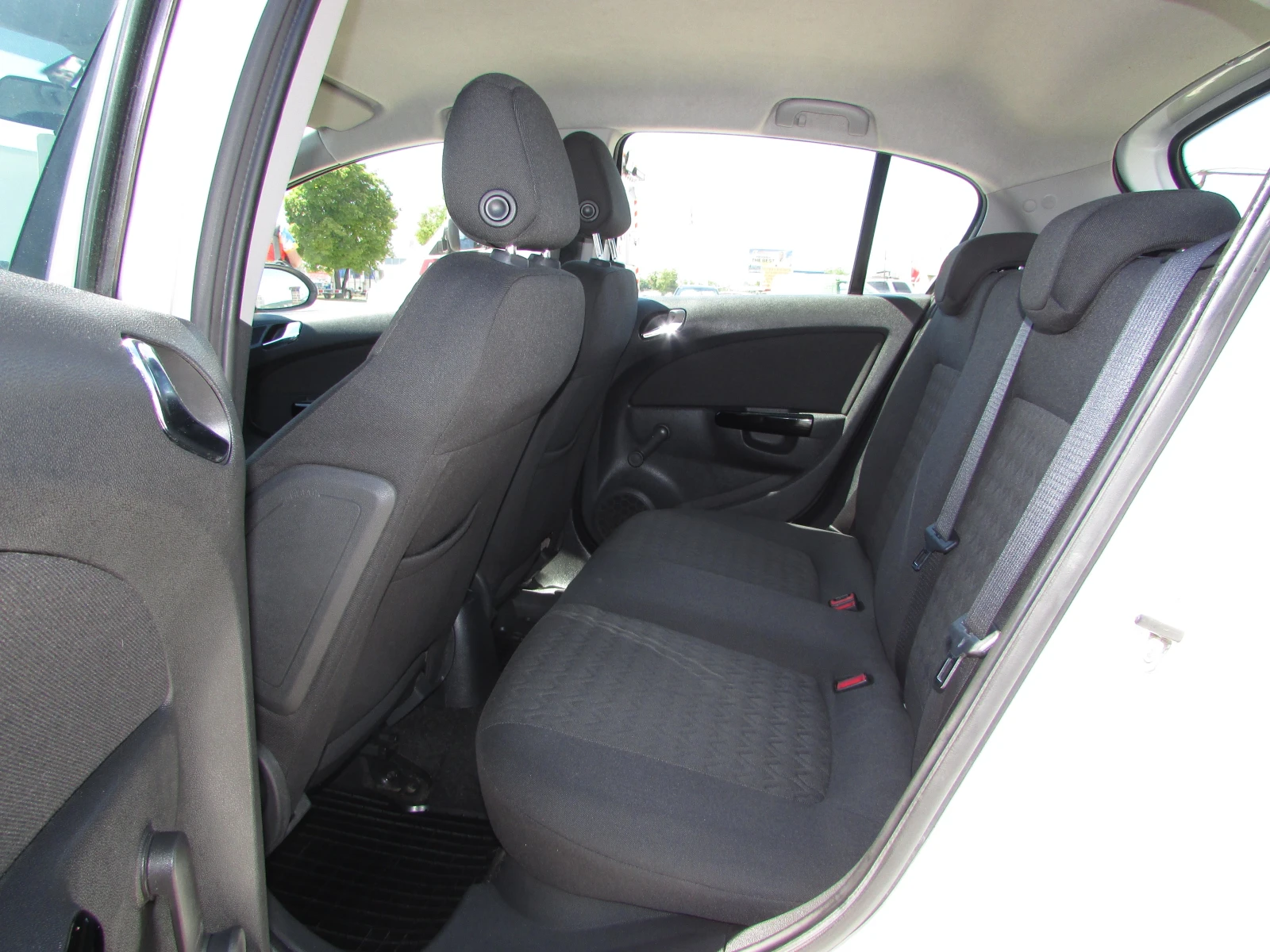 Opel Corsa 1.0i EU5B 65000км, снимка 9 - Автомобили и джипове - 55503528