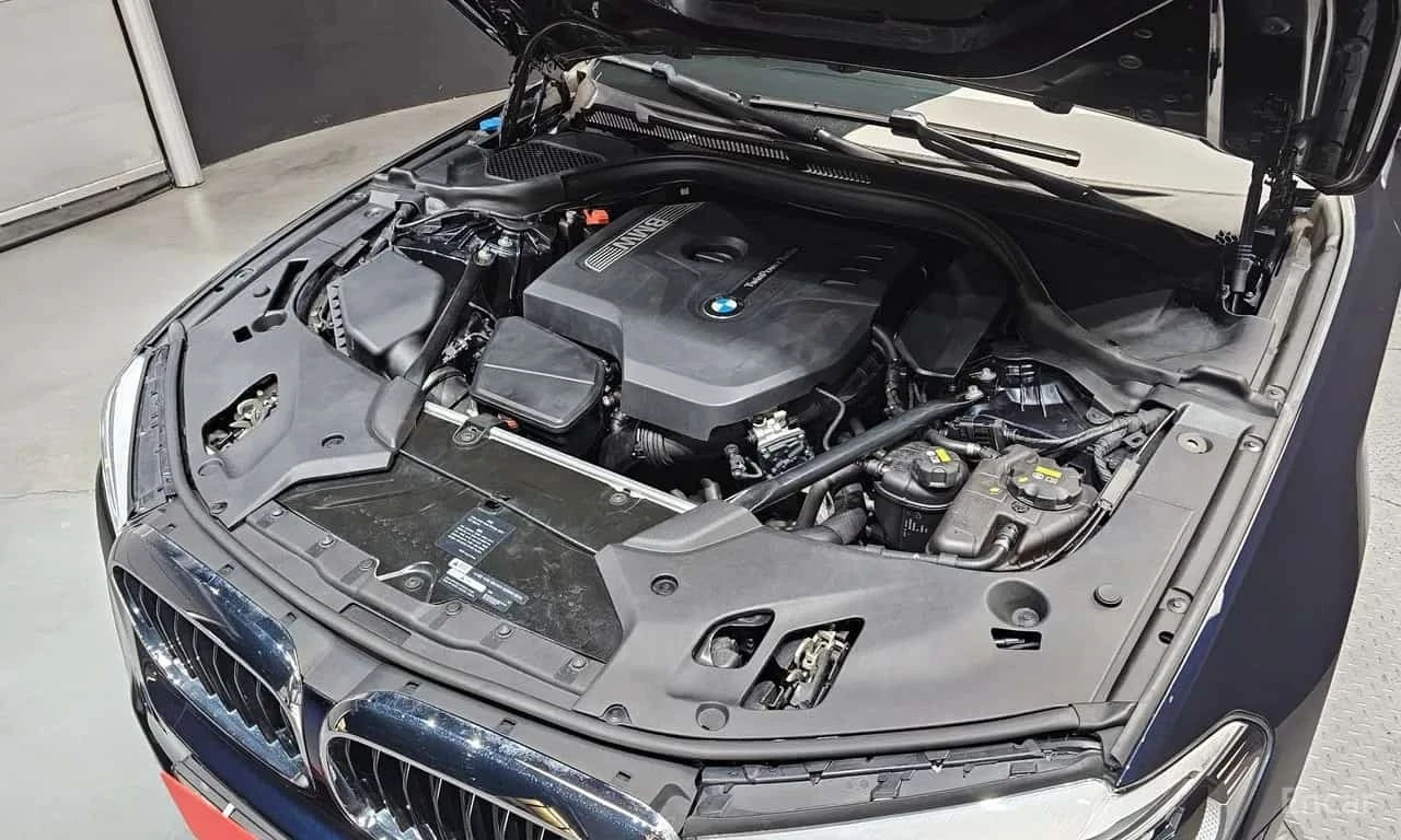 BMW 530 i M-PАCK| HUD| HAR/KAR| , снимка 6 - Автомобили и джипове - 56311402