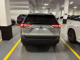 Toyota Rav4 * Hybrid XLE * CARFAX * ПАНО * KEYLESS * ПОДГРЕВ, снимка 4