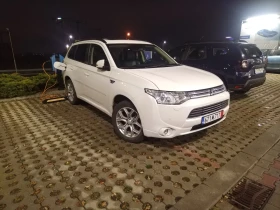 Mitsubishi Outlander 2.0PHEV-4х4-автомат, снимка 16