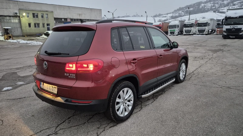 VW Tiguan, снимка 6 - Автомобили и джипове - 48772303