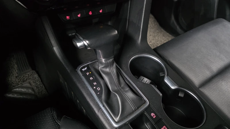 Kia Sportage 2.0 2WD NOBLESSE PLUS autogeorge.com, снимка 8 - Автомобили и джипове - 52389455