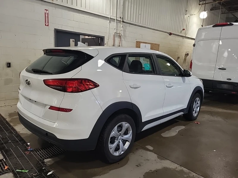 Hyundai Tucson * ESSENTIAL * CARFAX * ЦЕНА ДО БЪЛГАРИЯ, снимка 3 - Автомобили и джипове - 53088525