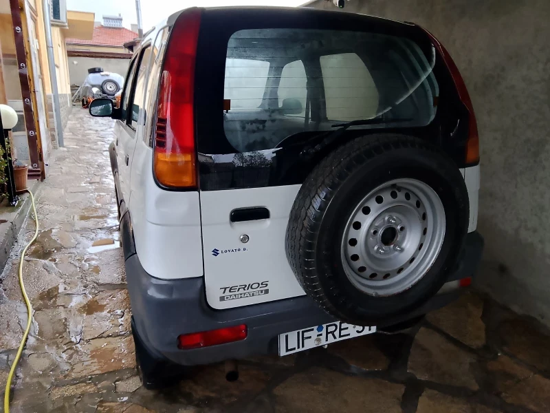 Daihatsu Terios 1.3, снимка 4 - Автомобили и джипове - 53573823