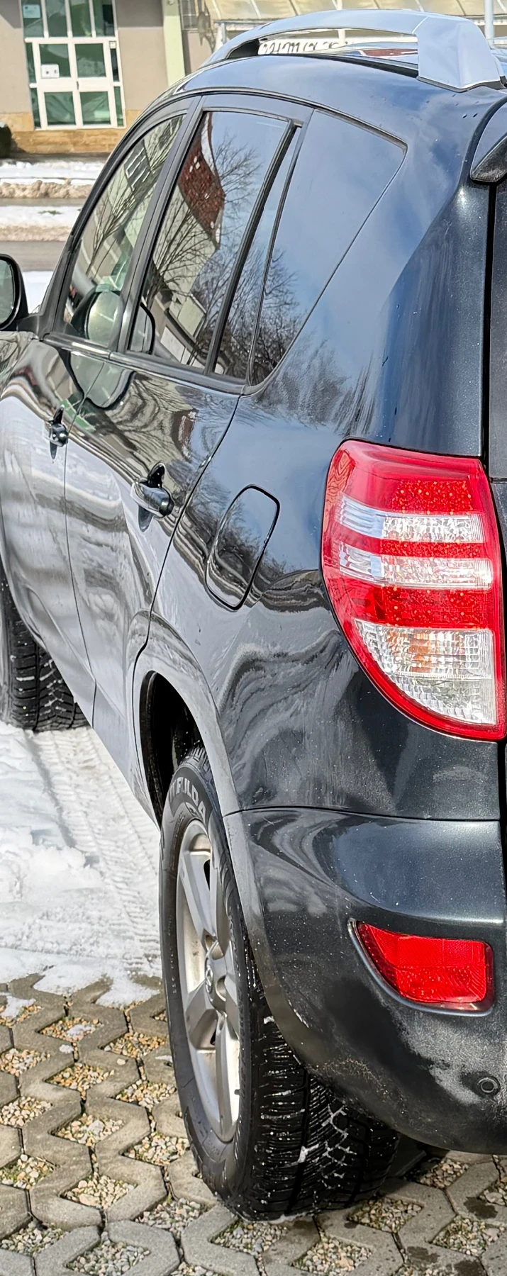 Toyota Rav4 2.2 D-4D, снимка 5 - Автомобили и джипове - 53568816