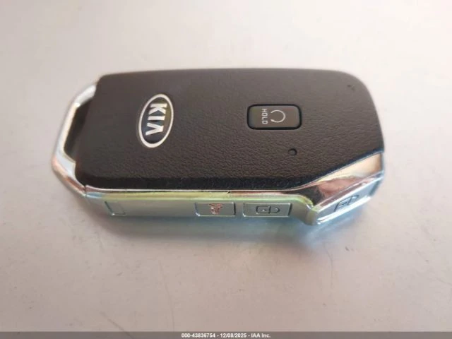 Kia Sorento ПОДГРЕВ* КАМЕРА* КЕЙЛЕС* LANE* ASSIST, снимка 11 - Автомобили и джипове - 53741191