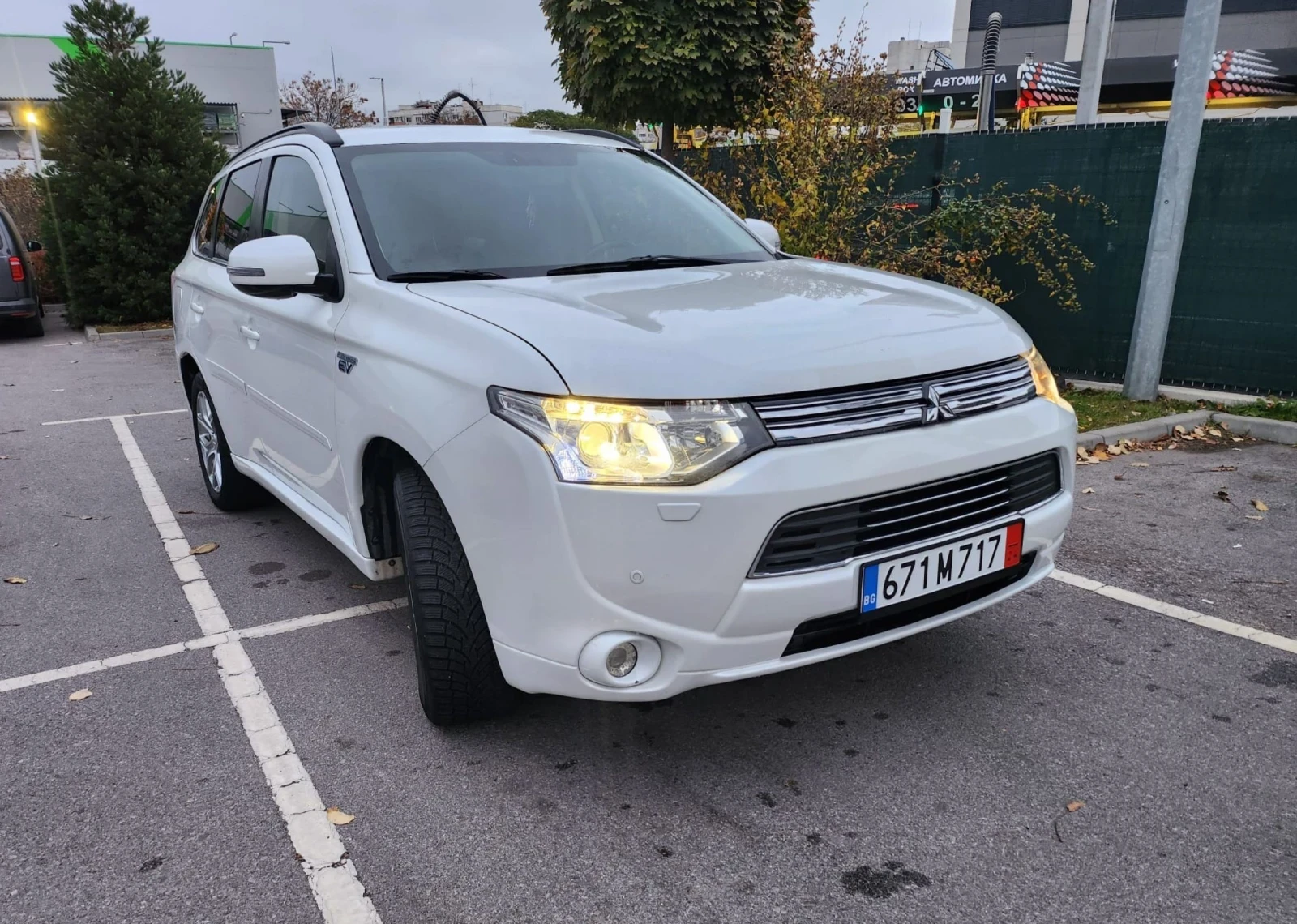 Mitsubishi Outlander 2.0PHEV-4х4-автомат - изображение 2