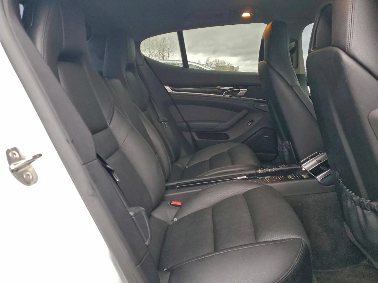 Porsche Panamera 2 ОБДУХВАНЕ/ПОДГРЕВИ/CHRONO/RECARO - изображение 10