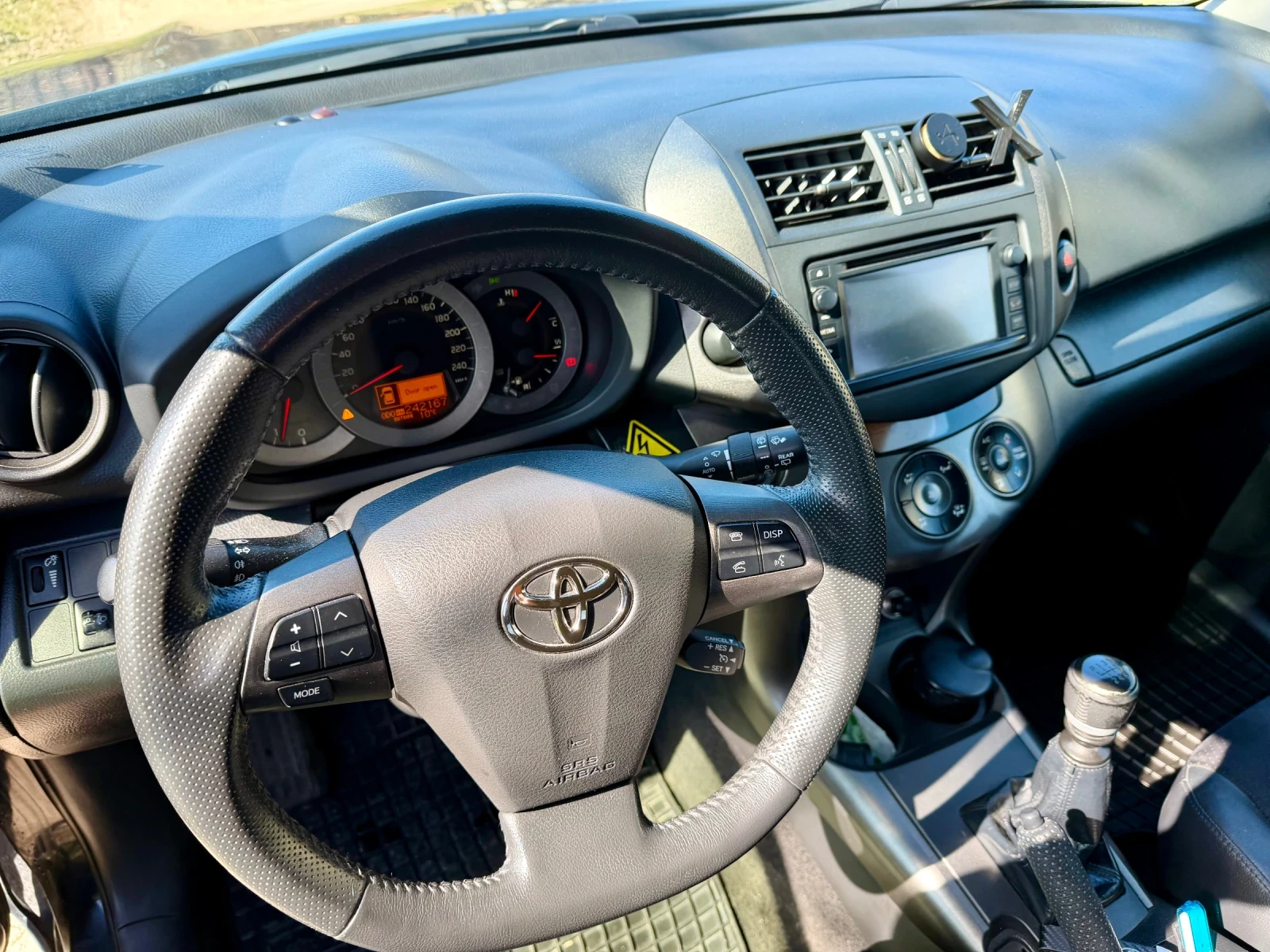 Toyota Rav4 2.2 D4D - изображение 9