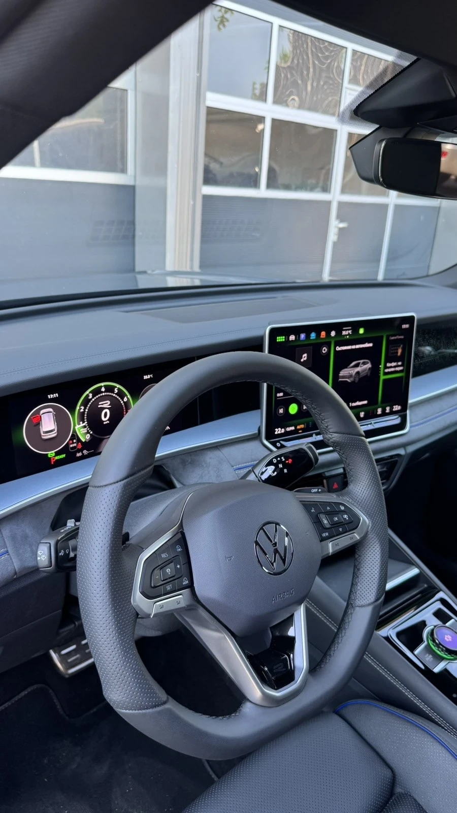 VW Tayron 1.5 eTSI R-line  НОВА!, снимка 13 - Автомобили и джипове - 54189981