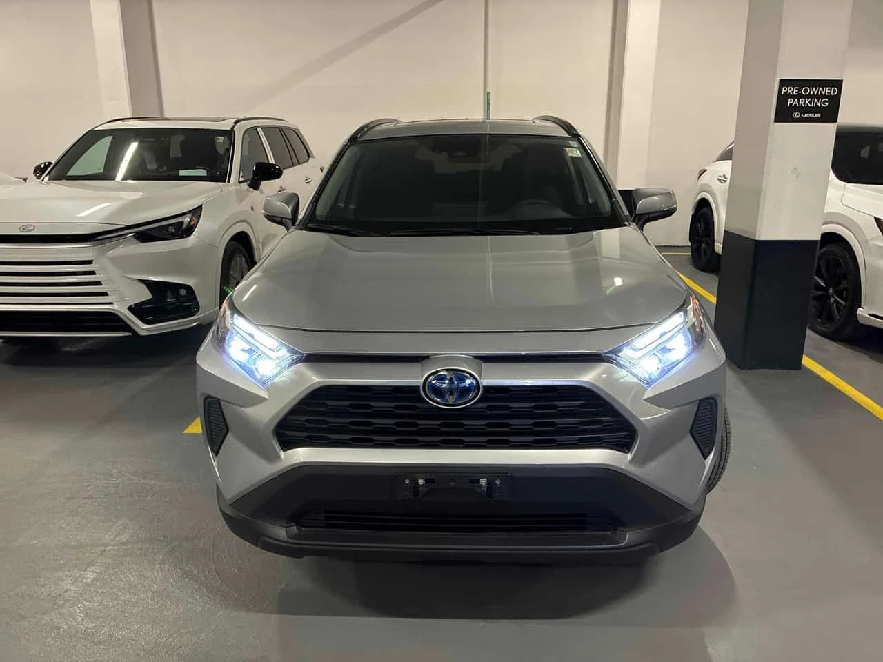 Toyota Rav4 * Hybrid XLE * CARFAX * ПАНО * KEYLESS * ПОДГРЕВ, снимка 6 - Автомобили и джипове - 54610081