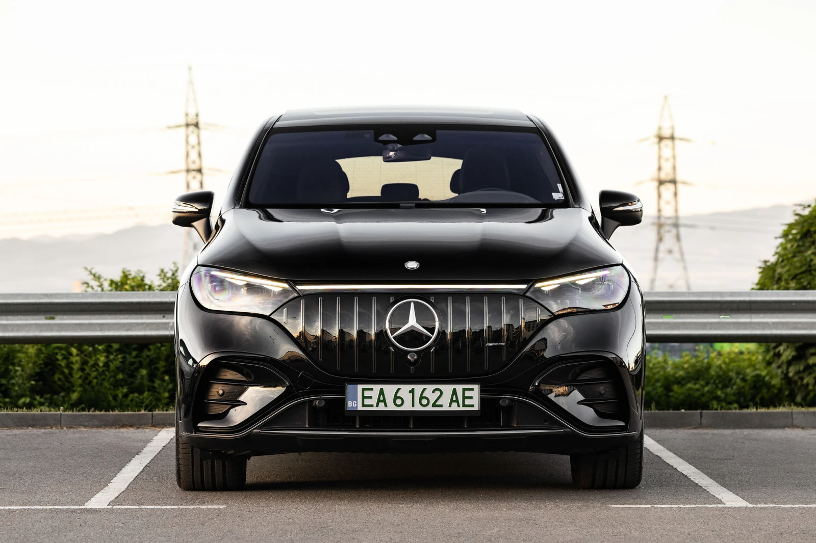 Mercedes-Benz EQE 4MATIC SUV | Hyperscreen | Digital LED | AIRMATIC , снимка 2 - Автомобили и джипове - 54967921