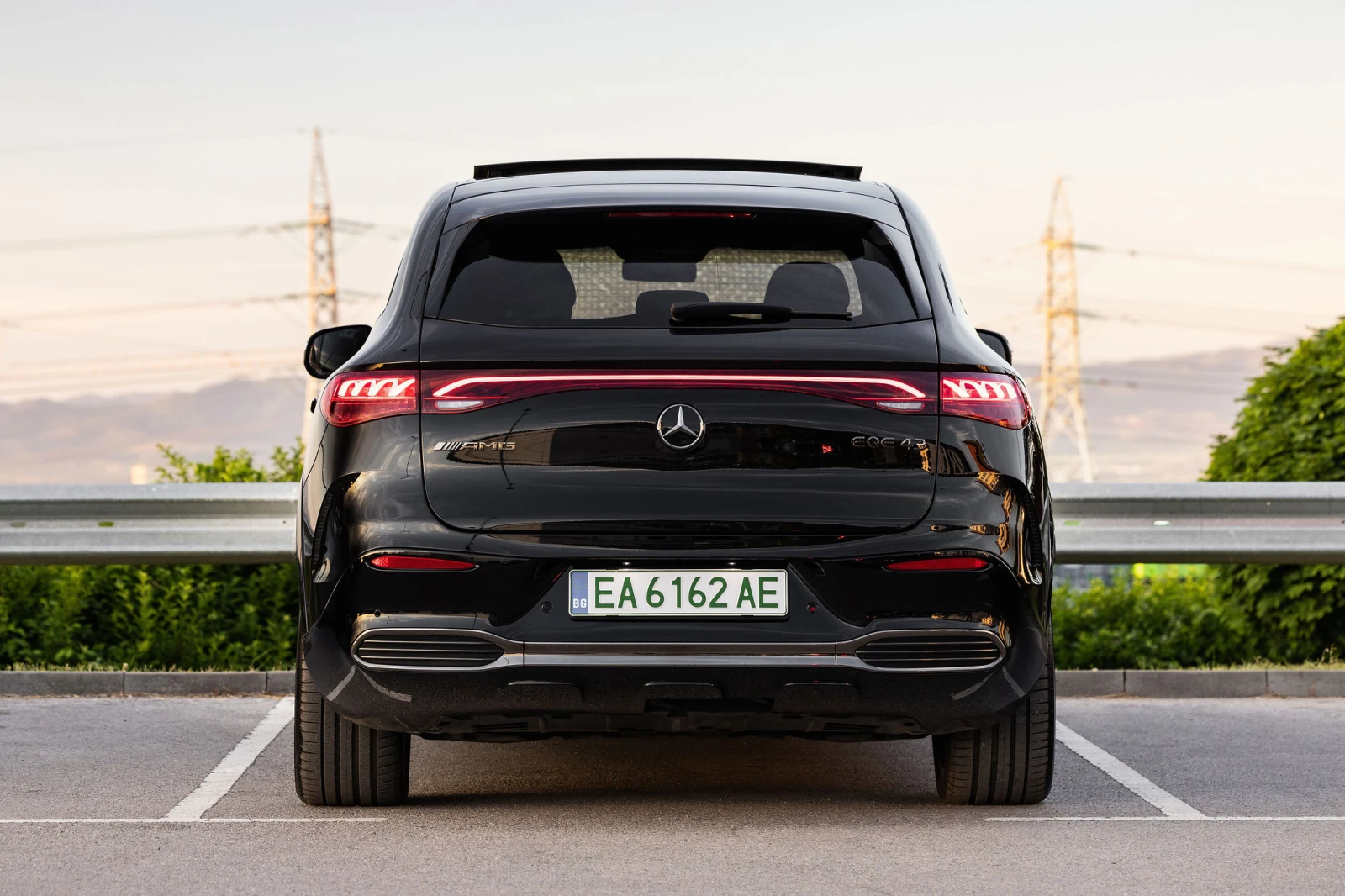 Mercedes-Benz EQE 4MATIC SUV | Hyperscreen | Digital LED | AIRMATIC , снимка 5 - Автомобили и джипове - 54967921
