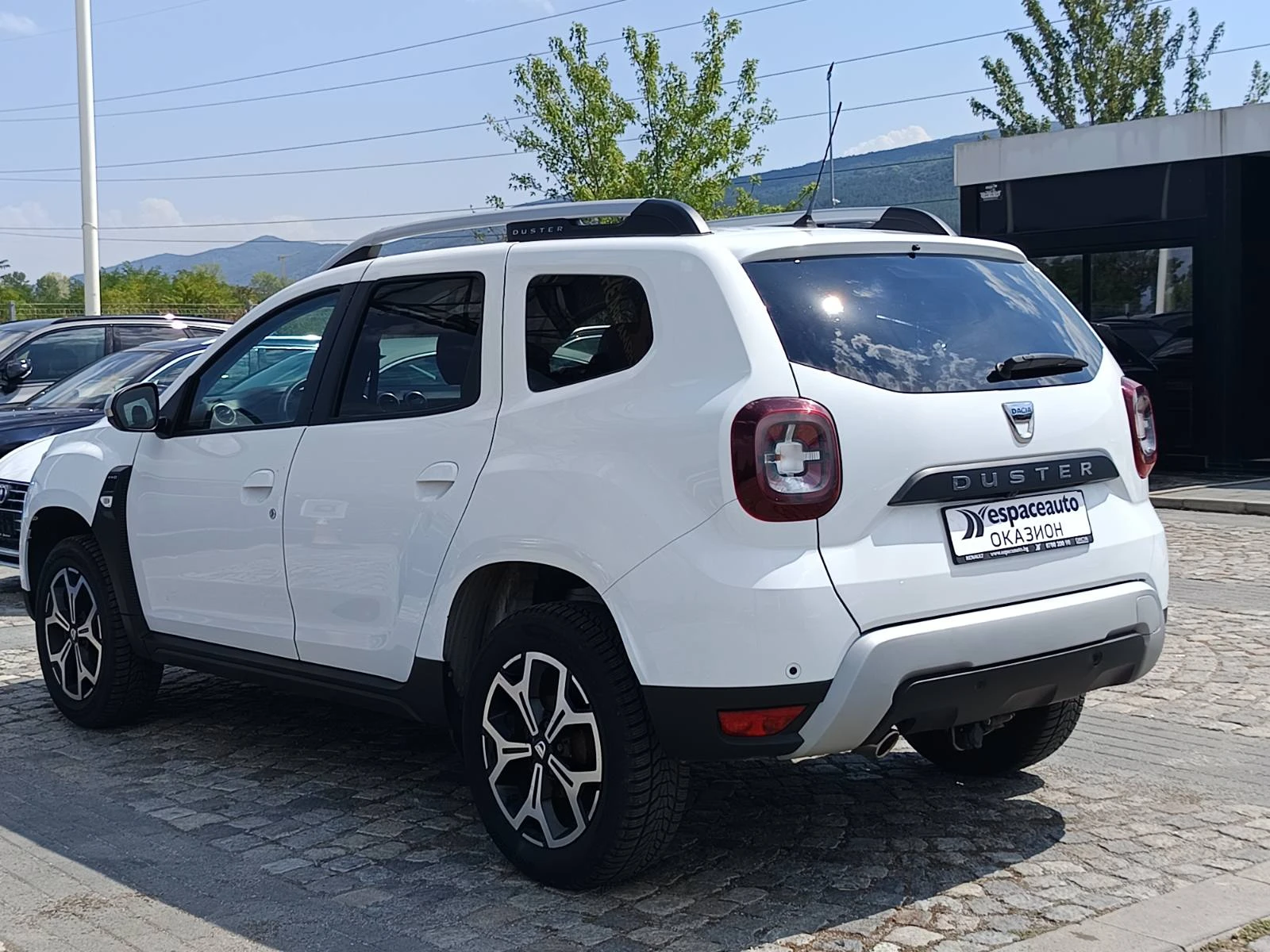 Dacia Duster 1.3Tce/ 150к.с./ 4Х4, снимка 4 - Автомобили и джипове - 55802151