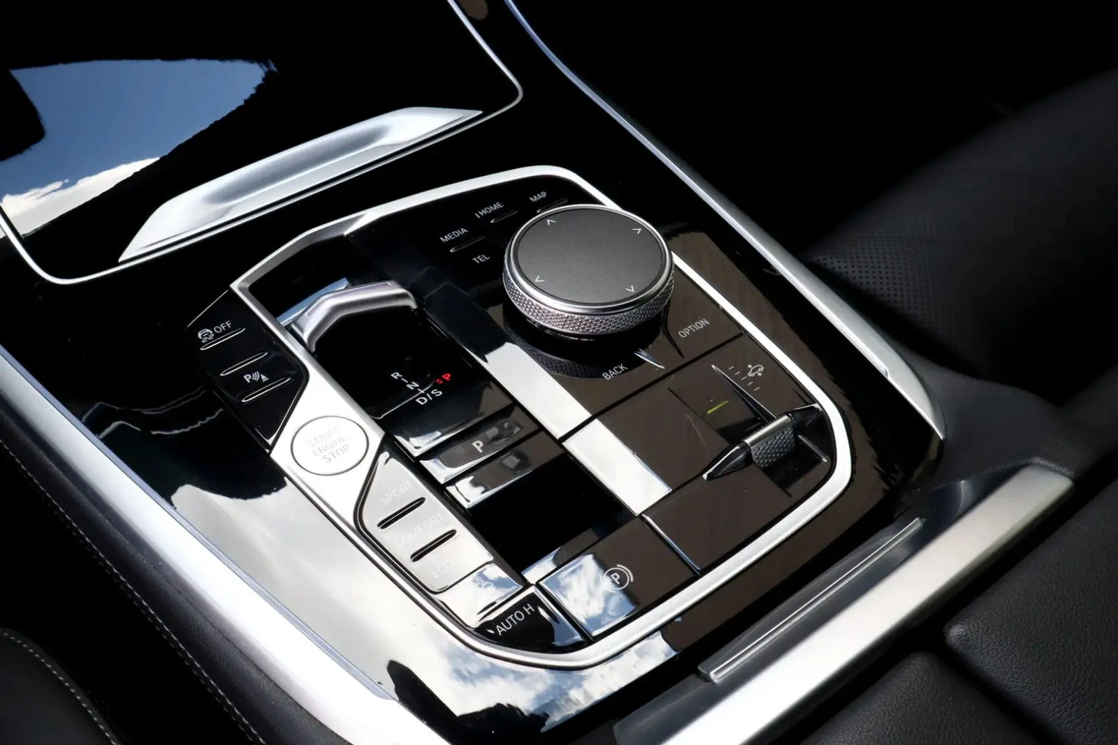 BMW X7 MPACK* LCI* HUD* ОБДУХ* МАСАЖ, снимка 12 - Автомобили и джипове - 55986692