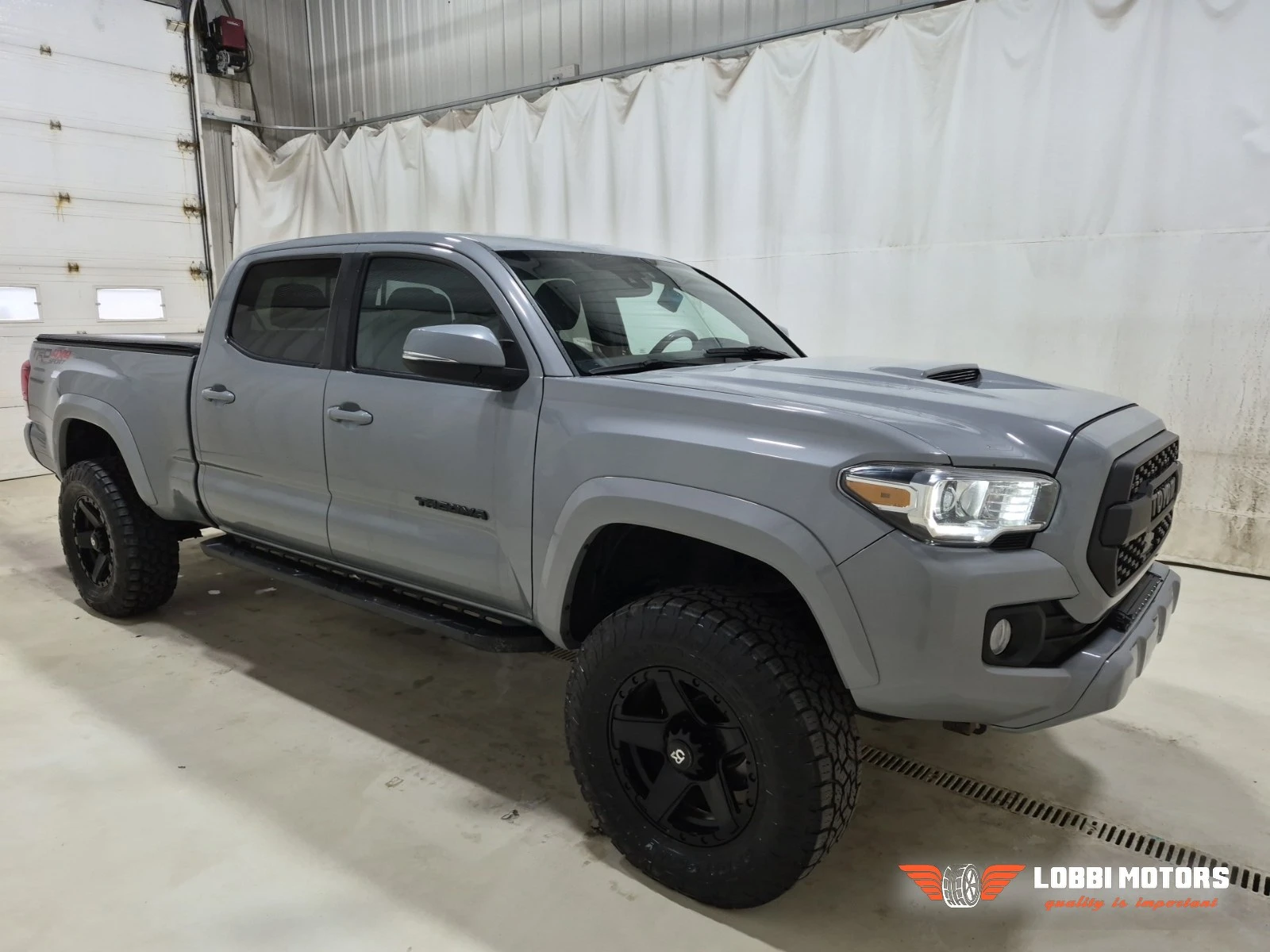 Toyota Tacoma, снимка 2 - Автомобили и джипове - 56099172