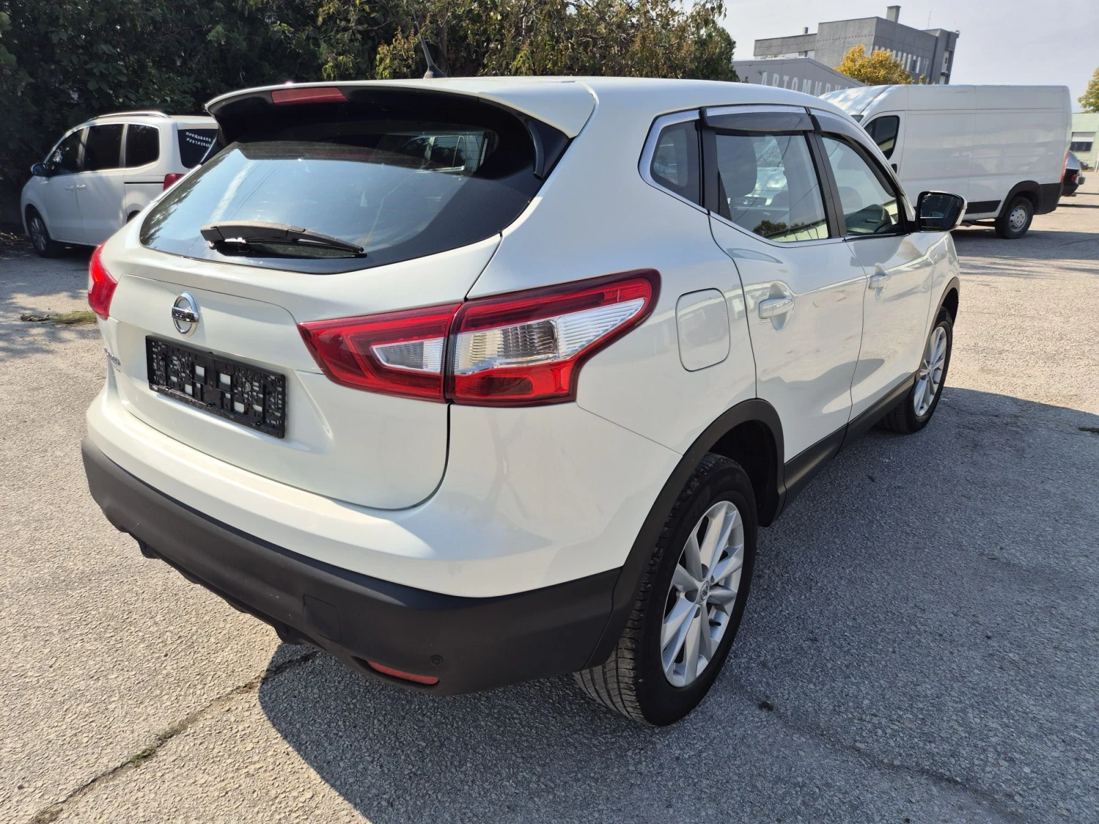 Nissan Qashqai 1.5 DCI, снимка 5 - Автомобили и джипове - 56685925