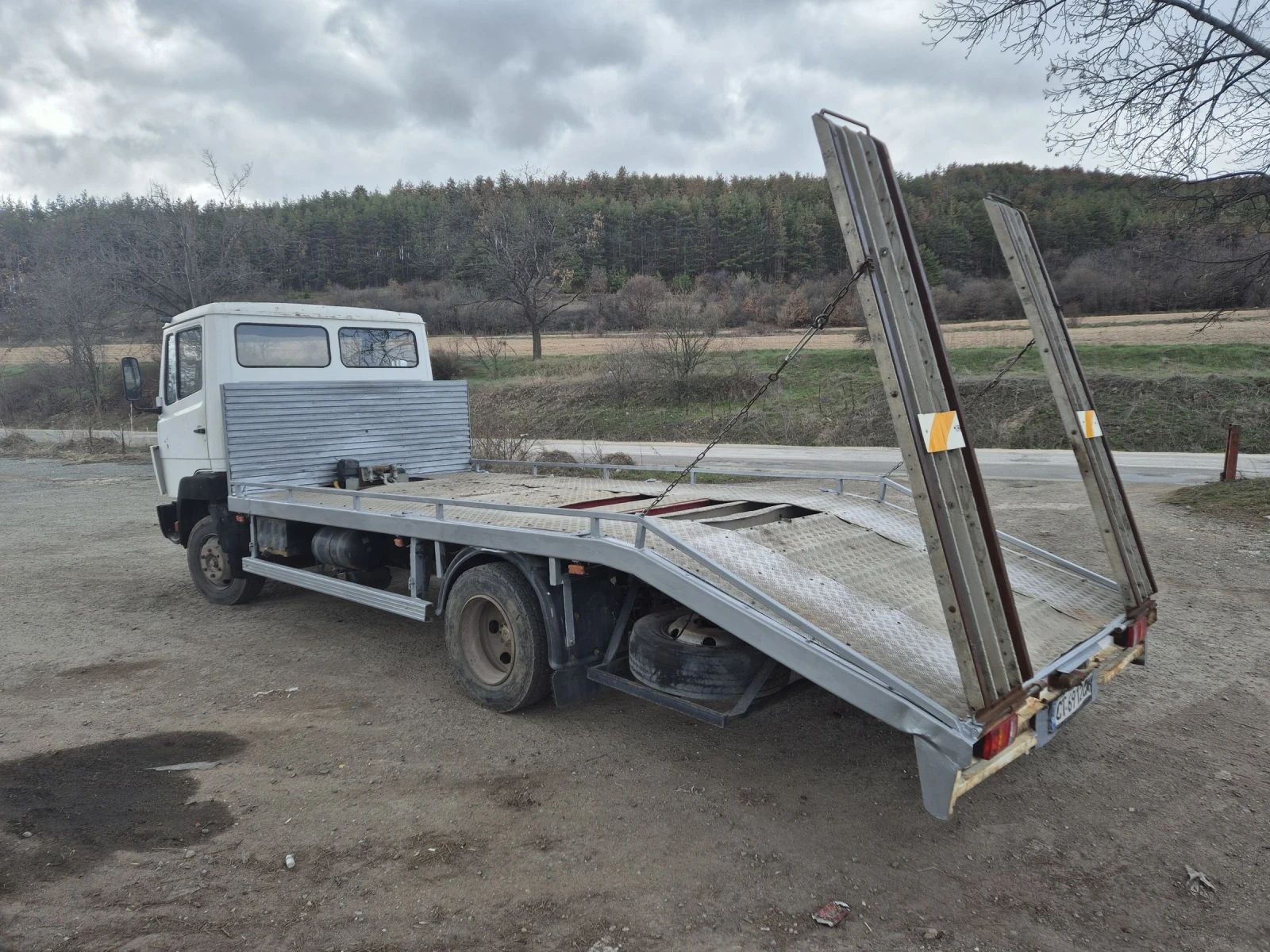 Mercedes-Benz 814 Десен волан - изображение 2