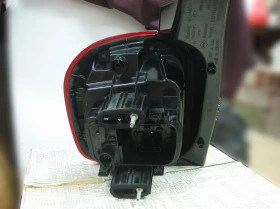 Дясна стоп светлина за Dacia Duster 2 phase 1, снимка 3