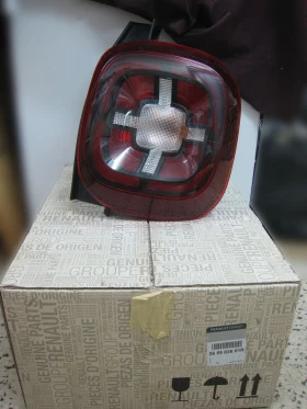 Дясна стоп светлина за Dacia Duster 2 phase 1, снимка 6