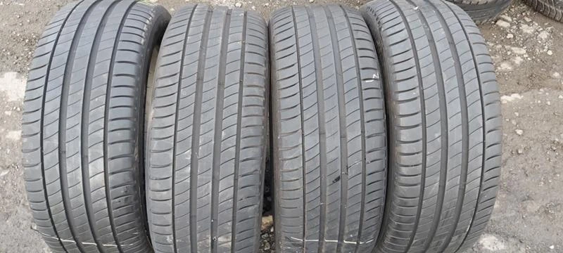 Гуми Летни 215/50R17, снимка 1 - Гуми и джанти - 31352628