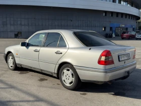 Mercedes-Benz C 180, снимка 5