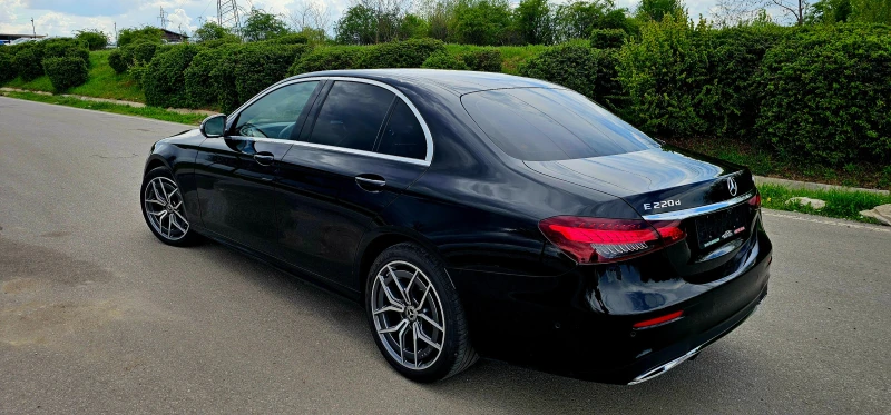 Mercedes-Benz E 220 AMG 4Matic, снимка 2 - Автомобили и джипове - 50008957